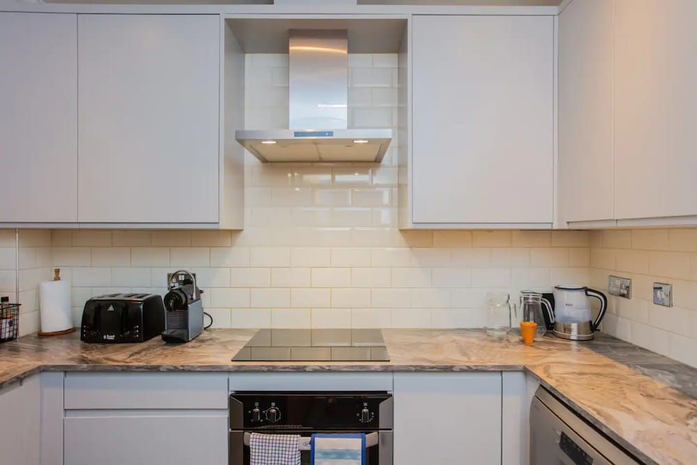 undefined Bright 2 Bedroom Apartment in Islington 10