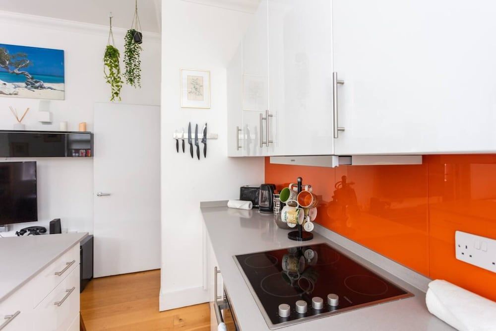 Homely 1 Bedroom Apartment in the Heart of Vibrant Camden Basic Apartment, 1 Double Bed with Sofa bed 13
