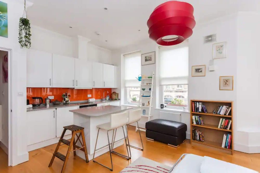 undefined Homely 1 Bedroom Apartment in the Heart of Vibrant Camden 3