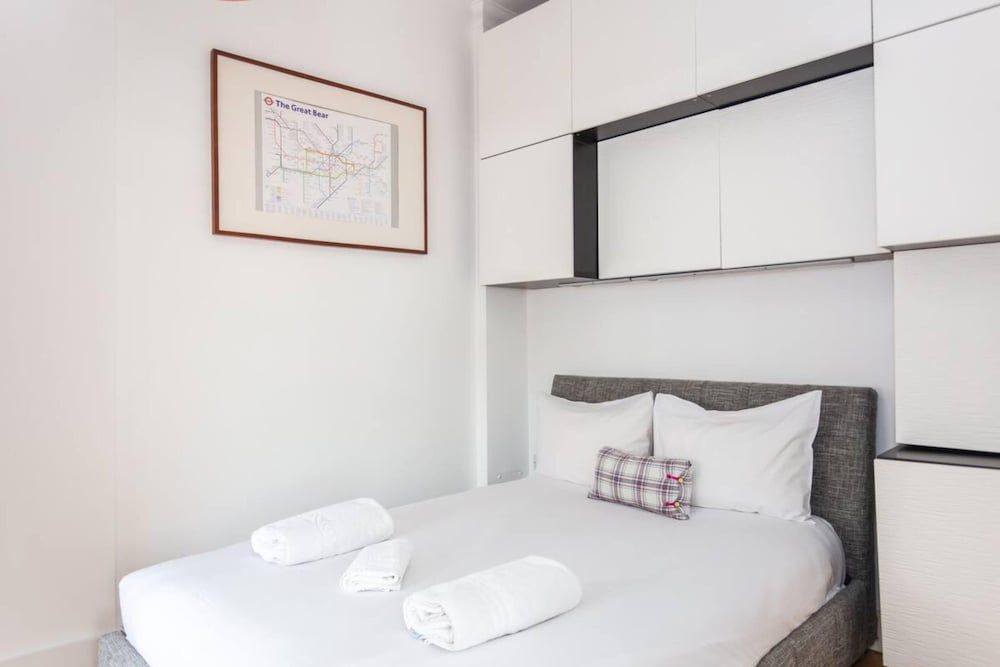 undefined Homely 1 Bedroom Apartment in the Heart of Vibrant Camden 6