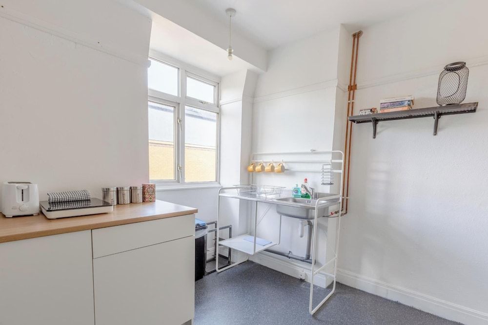 Trendy 1 Bedroom Apartment in Kings Cross Basic Apartment, 1 Queen Bed 10