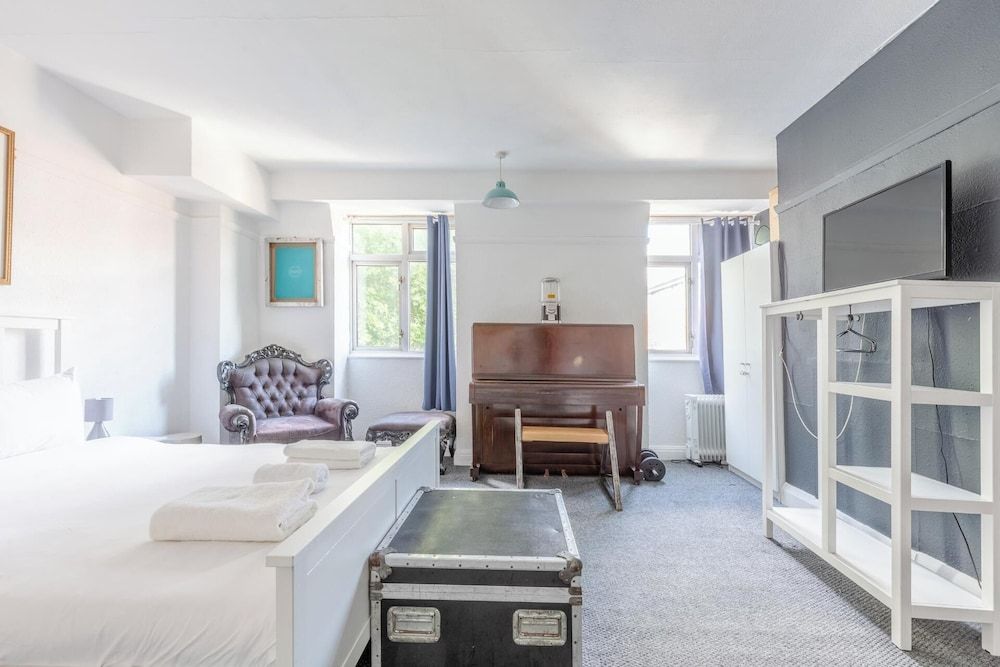 undefined Trendy 1 Bedroom Apartment in Kings Cross 8