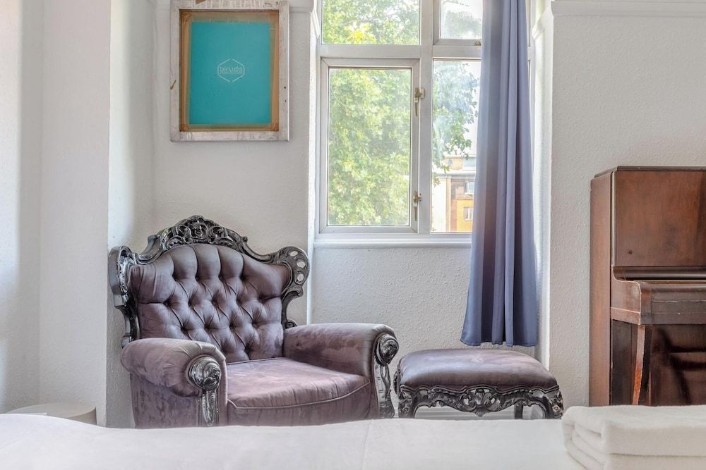 Trendy 1 Bedroom Apartment in Kings Cross Basic Apartment, 1 Queen Bed 8