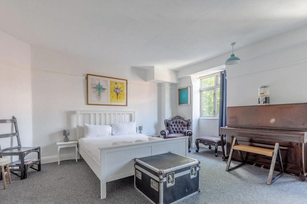 undefined Trendy 1 Bedroom Apartment in Kings Cross 10