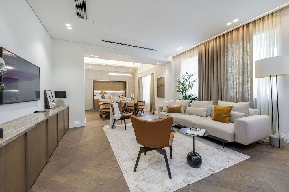 undefined Covent Garden Piazza by Stayo 4