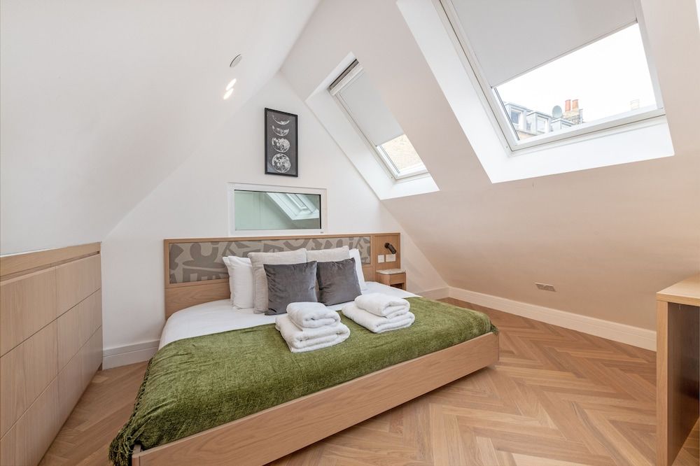 Luxury 2 bed at Covent Garden Piazza