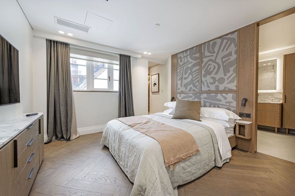 Covent Garden Piazza by Stayo Penthouse