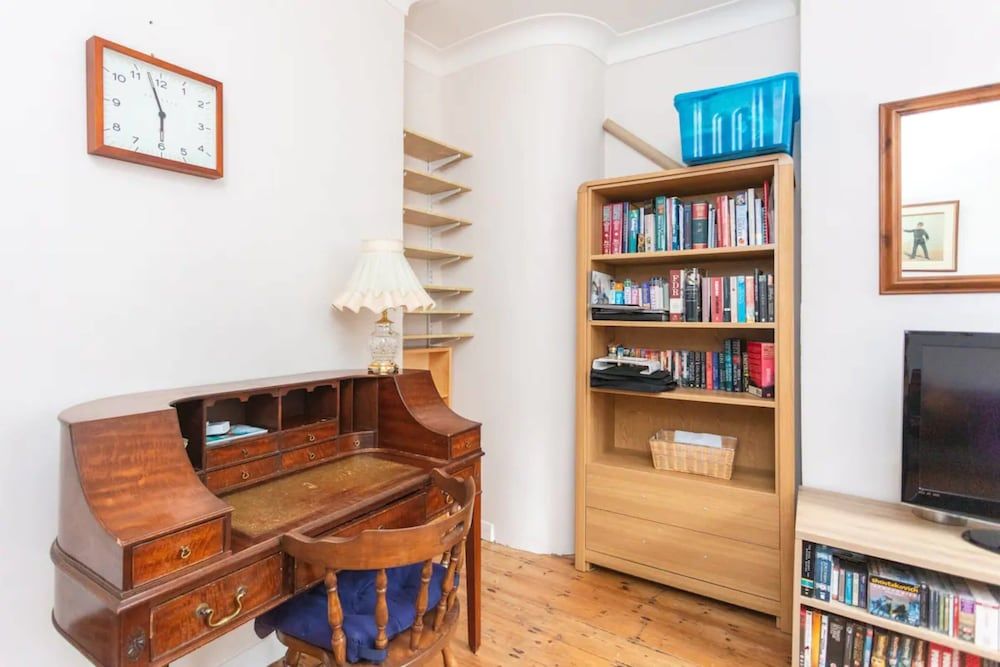 undefined Cosy 2 Bedroom Apartment in Central London With Garden 3