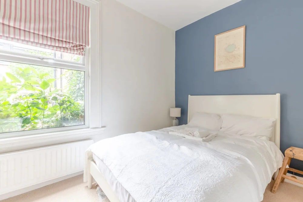 undefined Newly Renovated 2 Bedroom Apartment in Earlsfield With Garden 9