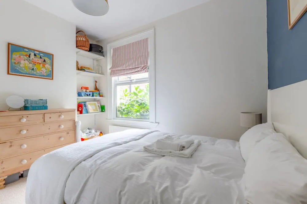undefined Newly Renovated 2 Bedroom Apartment in Earlsfield With Garden 7
