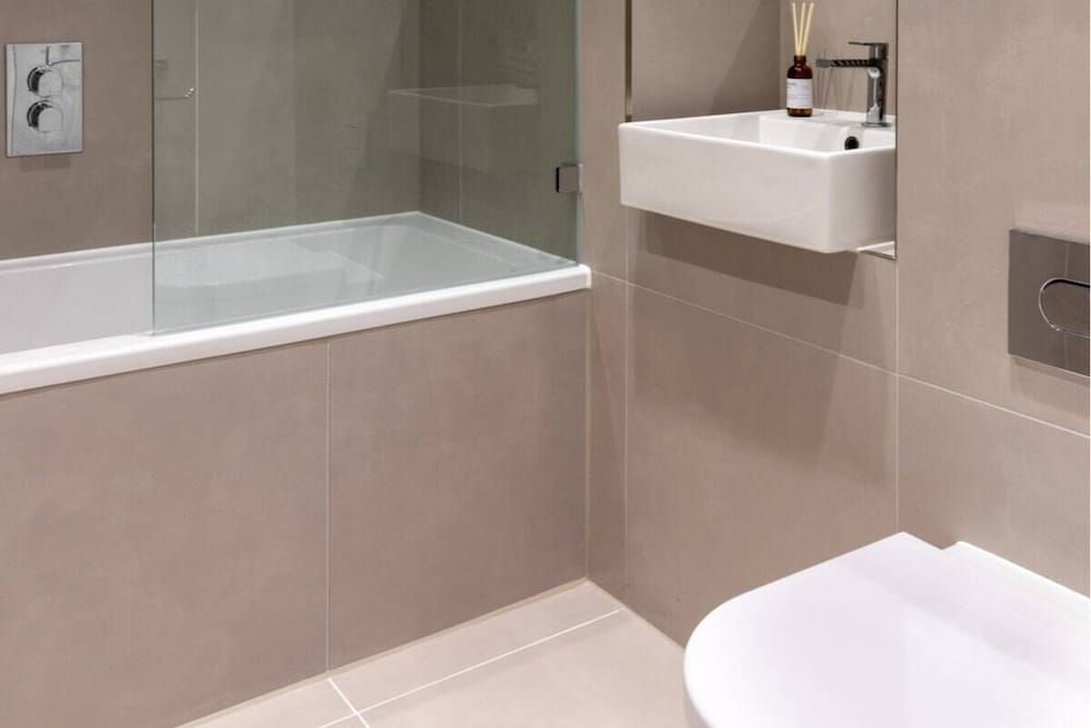 undefined The Aurora's Nest - Lovely 3bdr With Balcony and Study Room 3