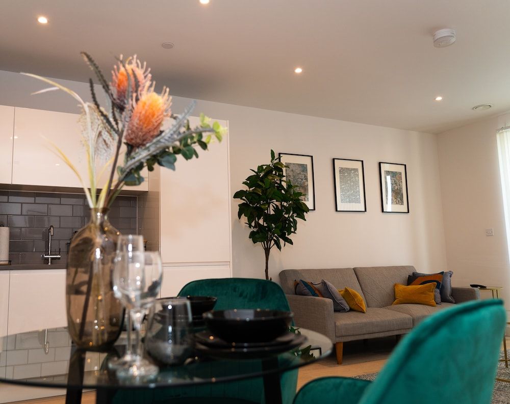 undefined Royal Wharf - 1 Bed - Balcony - River & City View 6