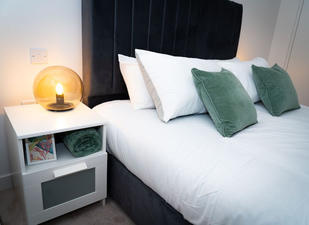 undefined Royal Wharf - 1 Bed - Balcony - River & City View 4