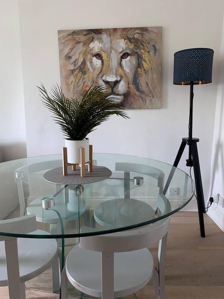 undefined Lovely 1-bed Apartment in London - View of Shard 10