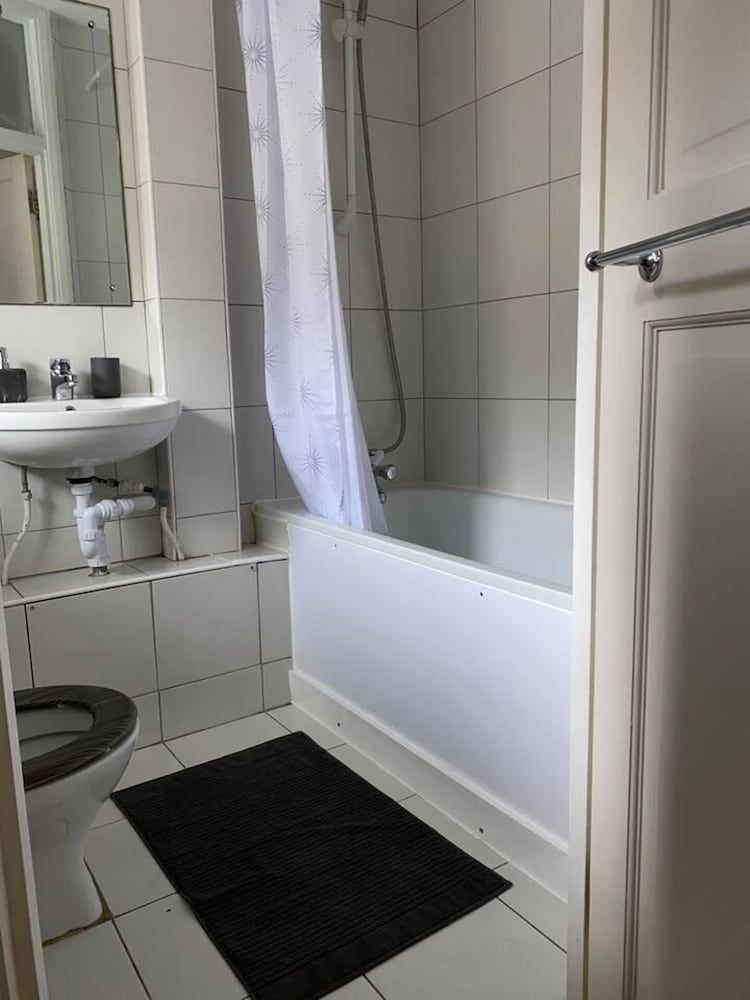 Lovely 1-bed Apartment in London - View of Shard Apartment 17