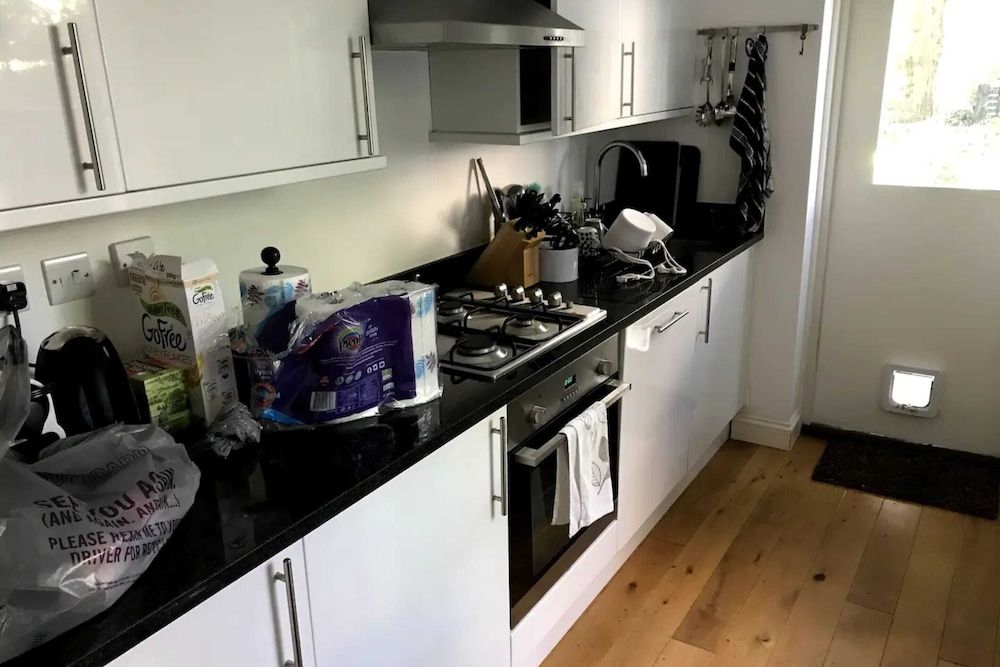 undefined Spacious 1 Bedroom Apartment in Earls Court 6