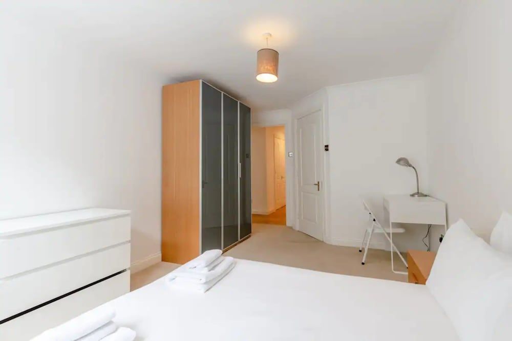 undefined Stunning 2 Bedroom Apartment in the Heart of Westminster 7