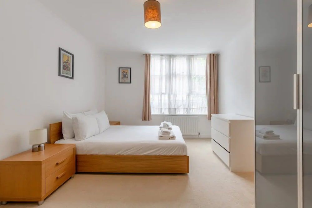 undefined Stunning 2 Bedroom Apartment in the Heart of Westminster 8