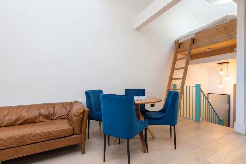 undefined Contemporary 2 Bedroom Apartment on Columbia Road 4