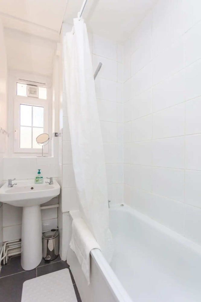 Fabulous 2 Bedroom Apartment in London Bridge Basic Apartment, Multiple Beds 15