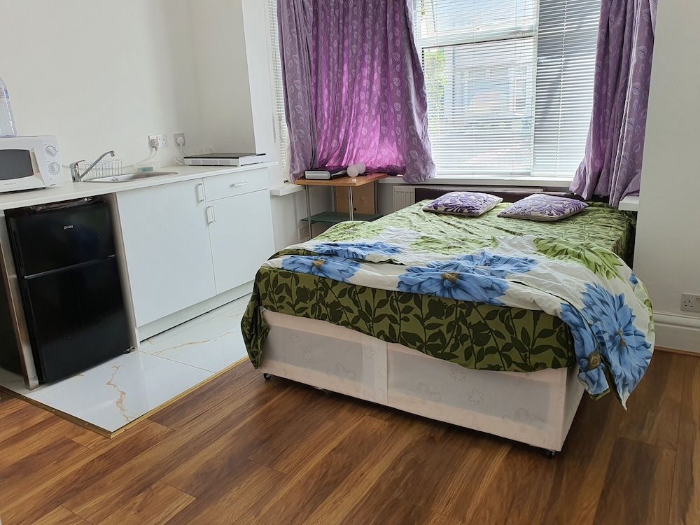 undefined Lovely Studio Flat in London 4