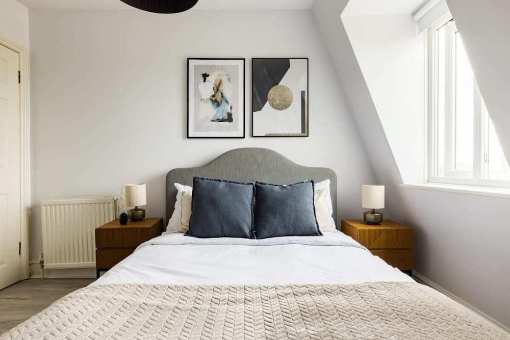 The St Johns Wood Classic - Snazzy 2bdr Flat Apartment (3 Bedrooms) 2