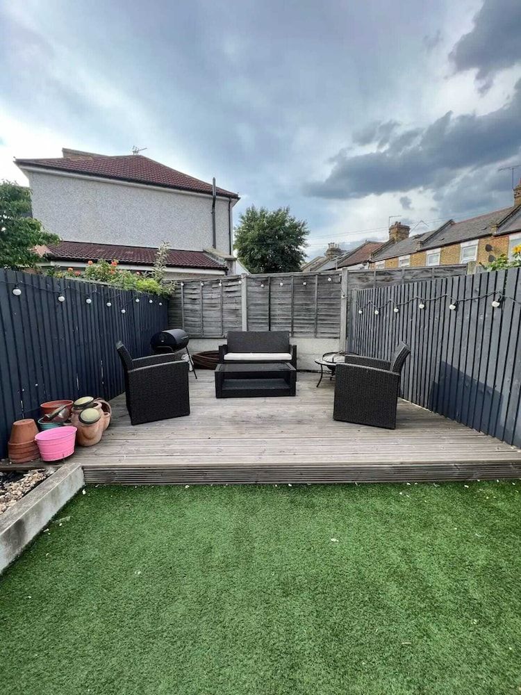 undefined Gorgeous 1 Bedroom Apartment With Garden Near Earlsfield 9