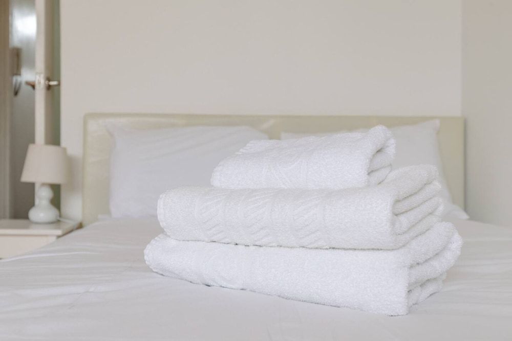 undefined Bright 1 Bedroom Apartment in Between Fulham and Chelsea 3