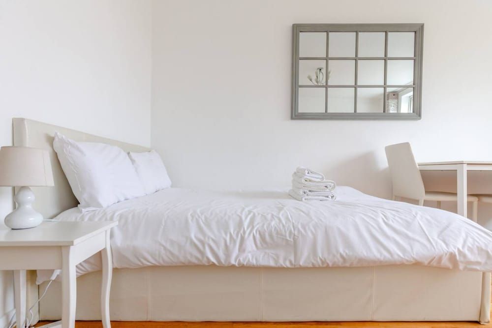 undefined Bright 1 Bedroom Apartment in Between Fulham and Chelsea 10