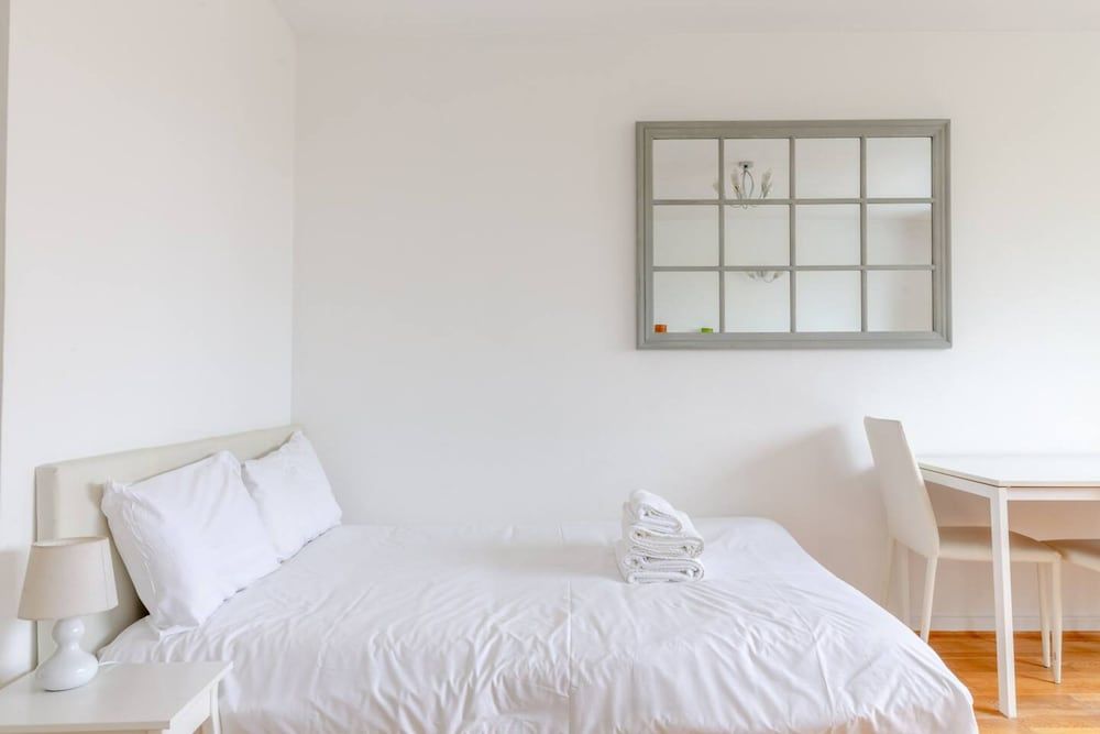 undefined Bright 1 Bedroom Apartment in Between Fulham and Chelsea 7