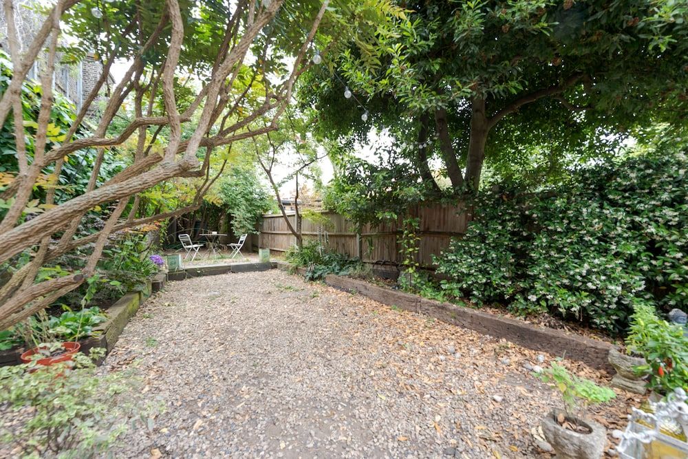 undefined Stunning one Bedroom Flat With Large Terrace in Chiswick by Underthedoormat 6