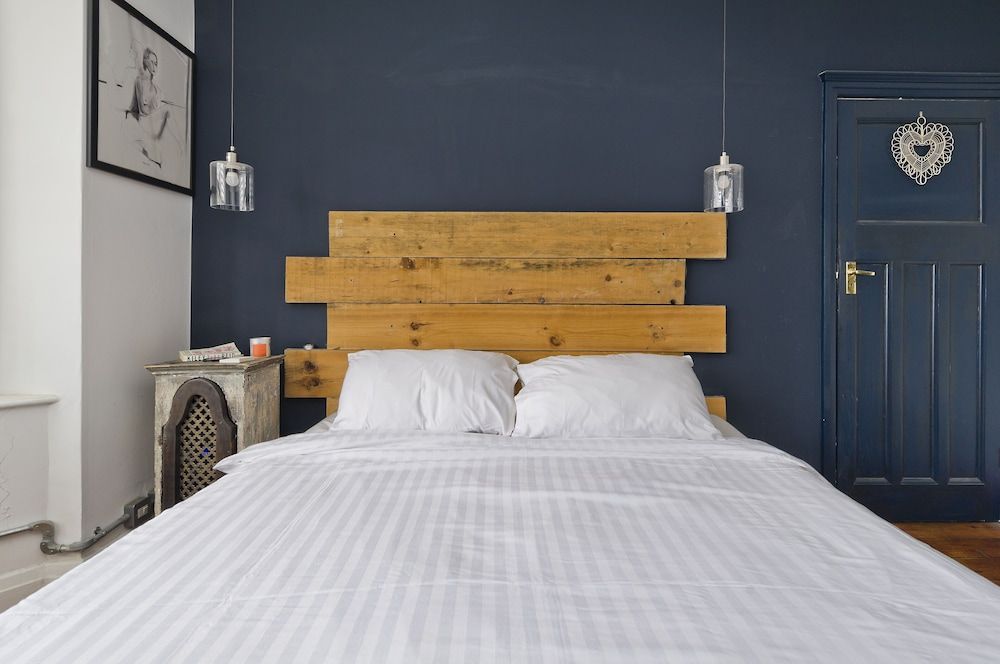 Stunning one Bedroom Flat With Large Terrace in Chiswick by Underthedoormat Apartment (1 Bedroom)