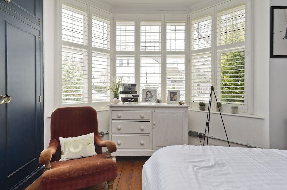 Stunning one Bedroom Flat With Large Terrace in Chiswick by Underthedoormat Apartment (1 Bedroom) 10