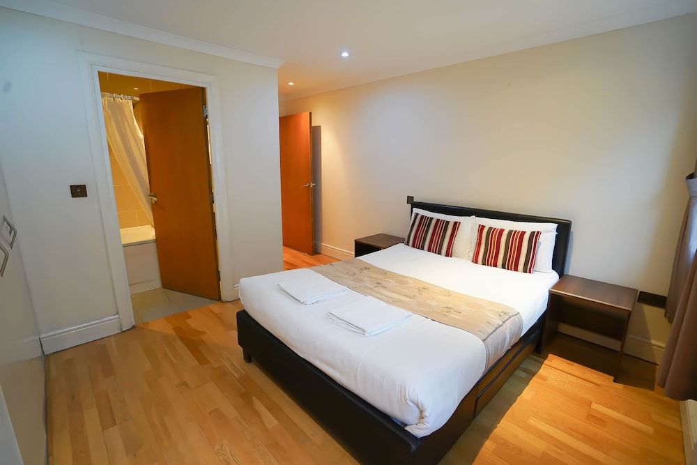 undefined Lovely 2-bed Apartment in London 8