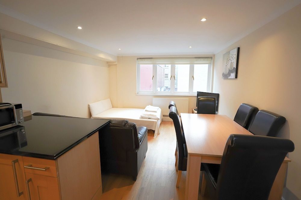 undefined Lovely 2-bed Apartment in London 4