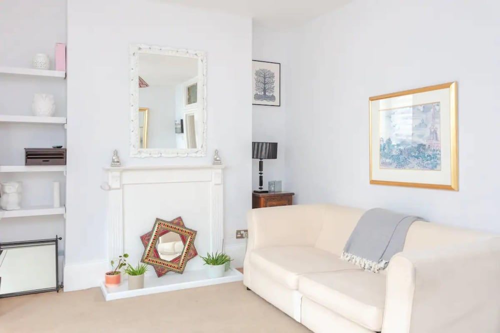 undefined Cheerful 1 Bedroom Apartment in Vibrant Maida Vale 10