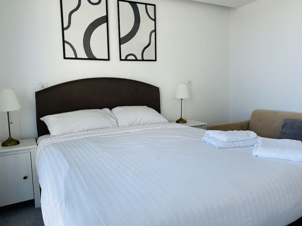 undefined Charming 1-bed Apartment in London 2