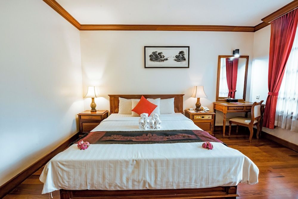 Royal Crown Hotel & Spa Deluxe Double Room 4