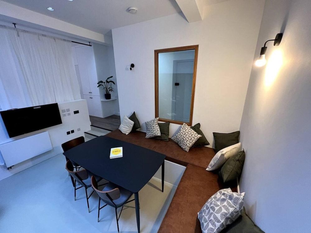undefined Design led 1 Bedroom Flat in Buzzing Queens Park 10
