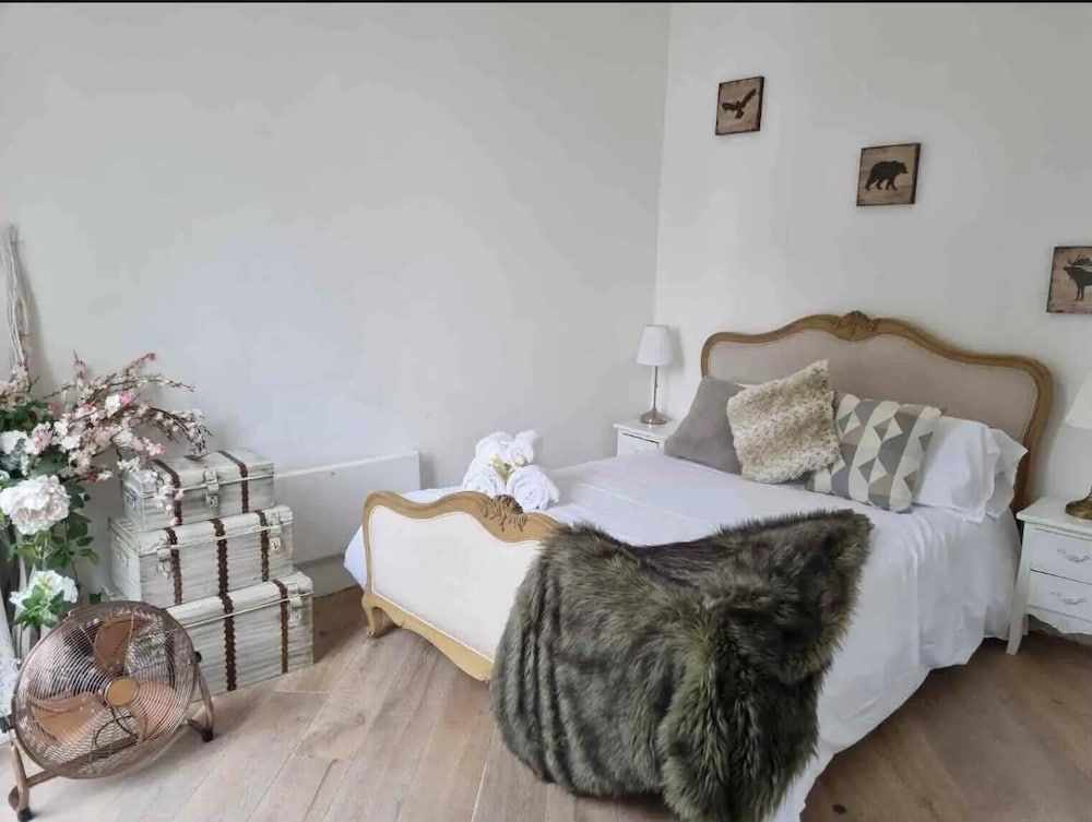 2-4 Bedroom 2 Roof Terraces Prime Notting Hill Apartment 4