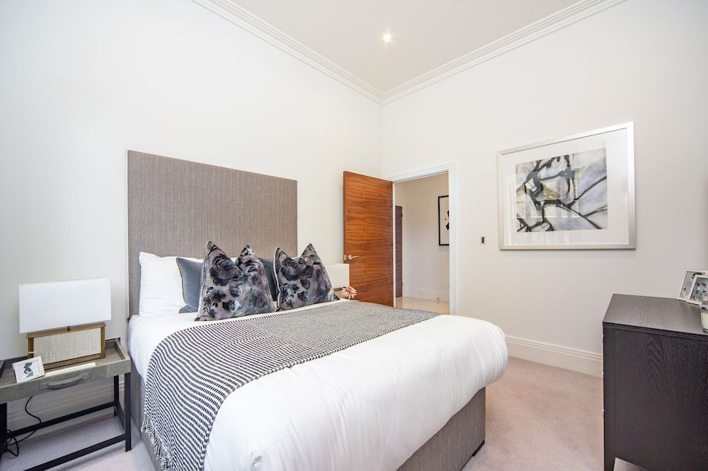 undefined Palace Wharf Apartments