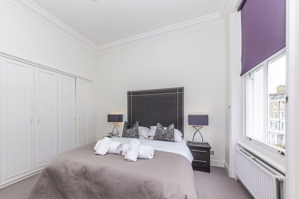 undefined Somerset Court Apartments 9