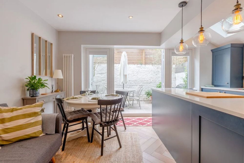 undefined Stylish 1 Bedroom Flat in Fulham With Patio 4