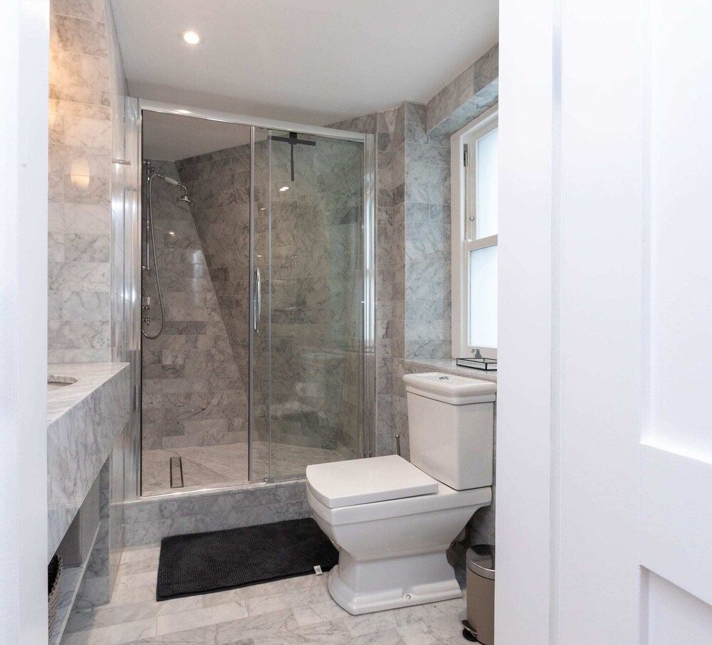 Stylish 2 Bedroom Apartment Near Oxford Street Basic Apartment, 2 Double Beds 35