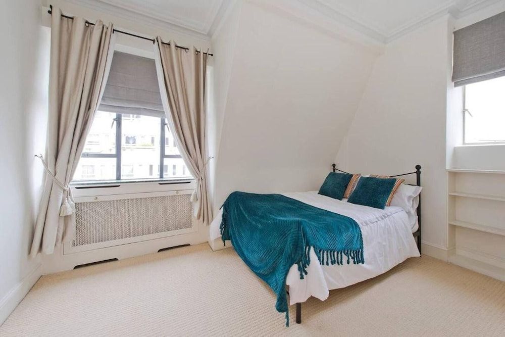 undefined Stylish London Getaway In The Heart Of The City 9