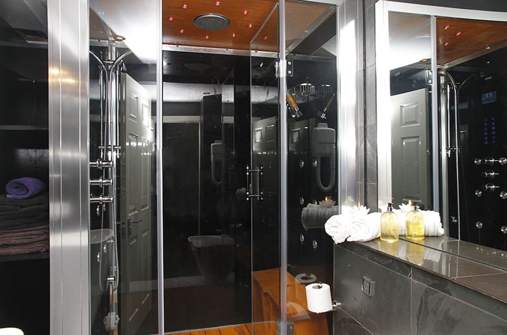 Holiday Lets London 1 Superior Studio, Ensuite (Iffley Flat 1) 12