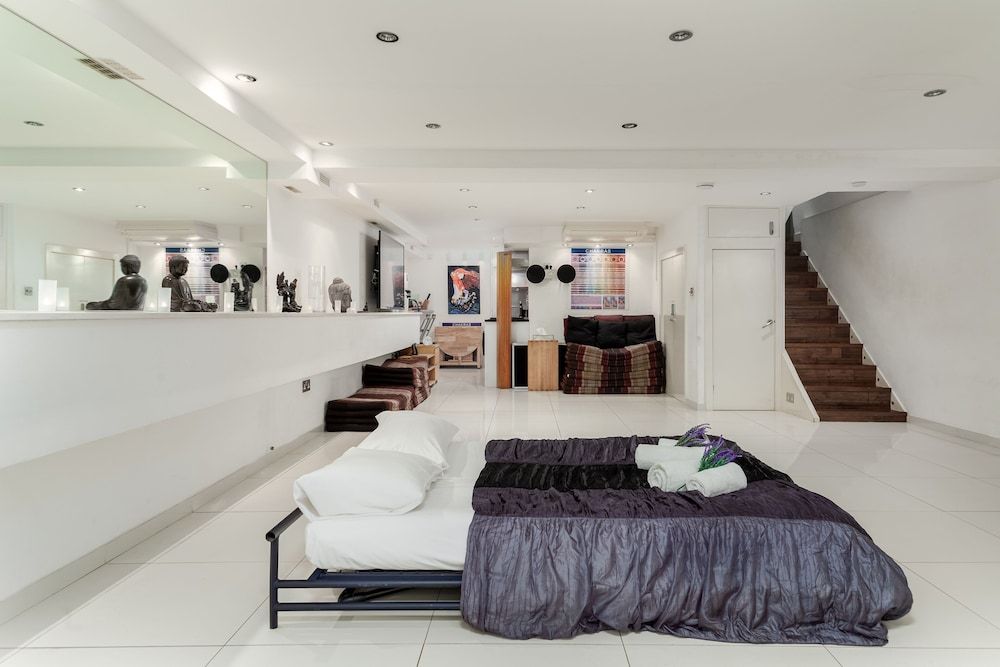 Holiday Lets London 1 Superior Studio, Ensuite (Iffley Flat 1) 5