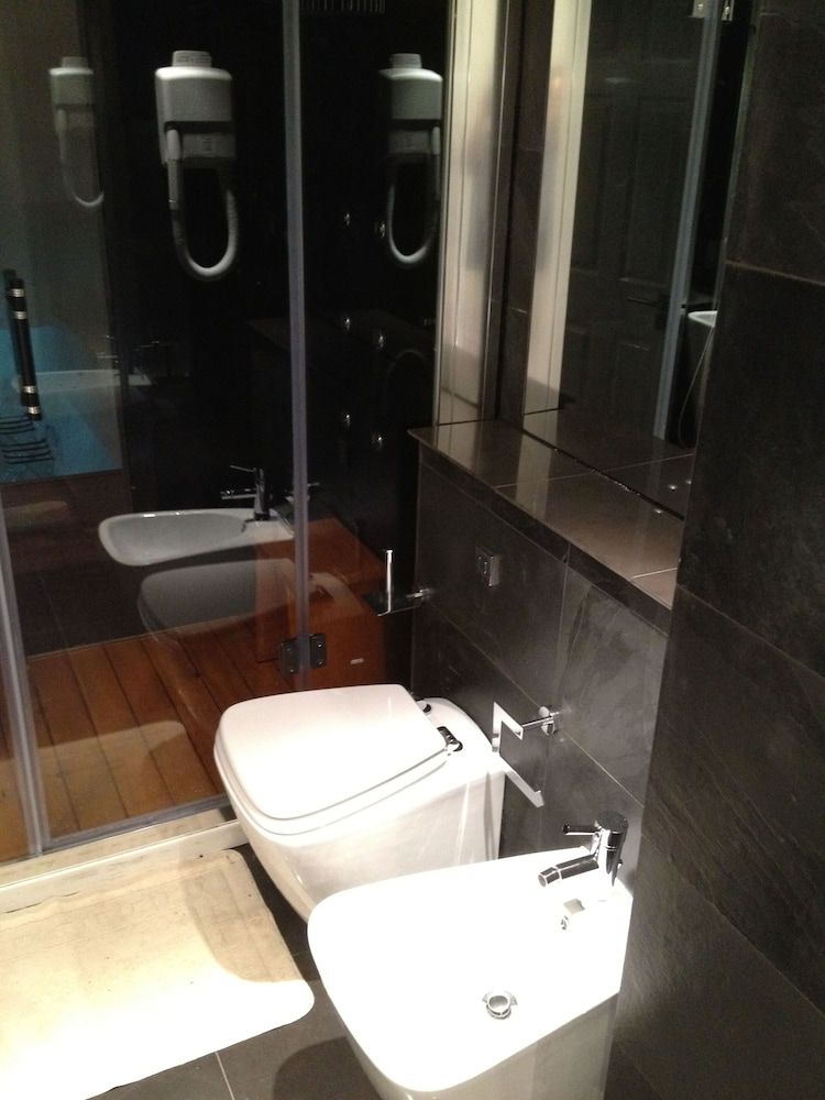 Holiday Lets London 1 Superior Studio, Ensuite (Iffley Flat 1) 18