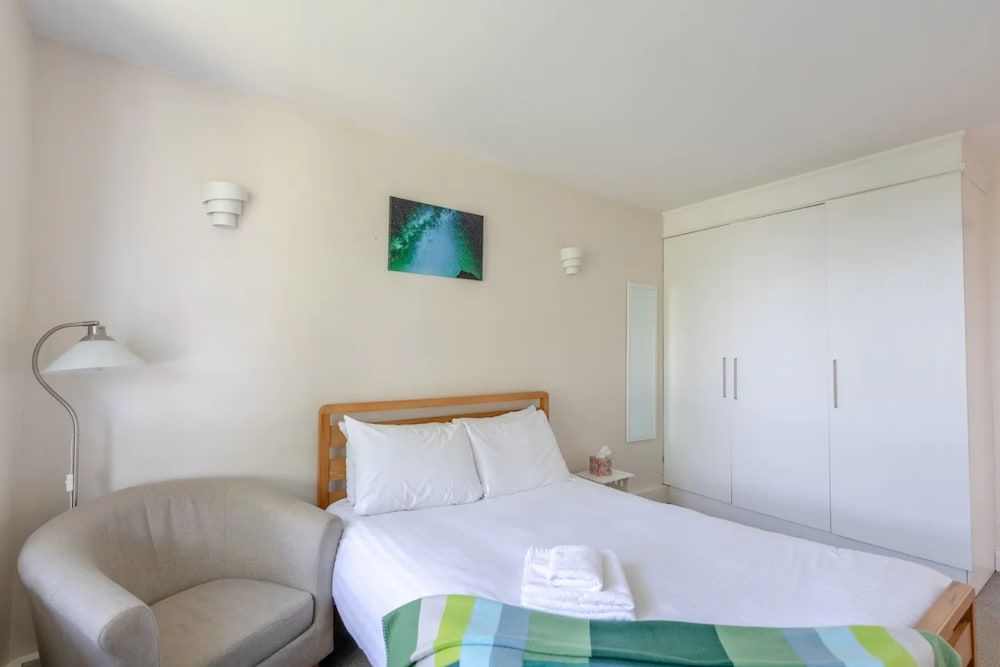 undefined Cosy 3 Bedroom Flat in North London 4