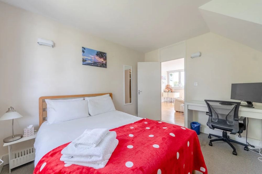 undefined Cosy 3 Bedroom Flat in North London 7